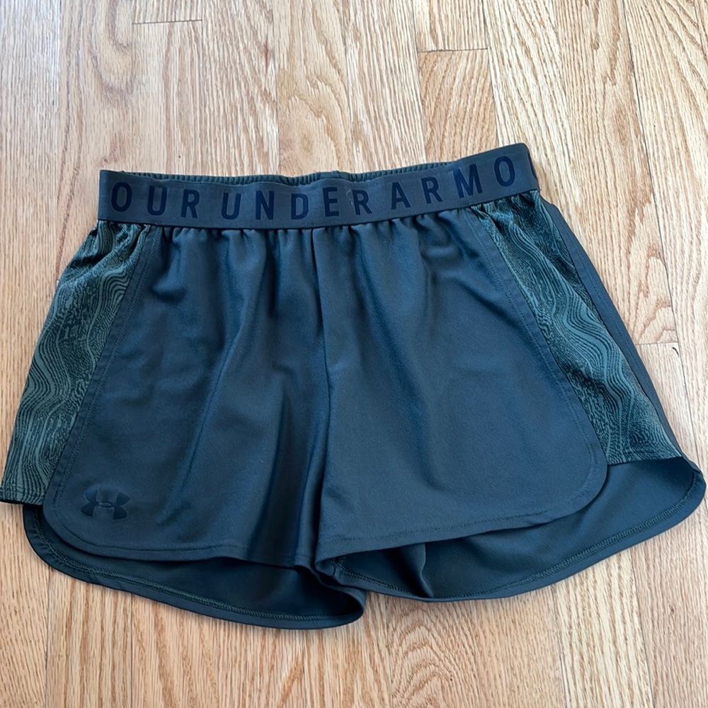 Under Armour running shorts size S